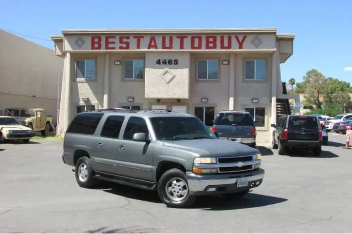 $4995 : 2002 Suburban 1500 LT image 1