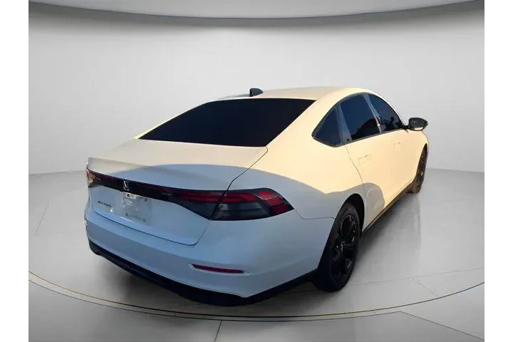 $27591 : Honda Accord 2025 SE 4dr Sed image 4