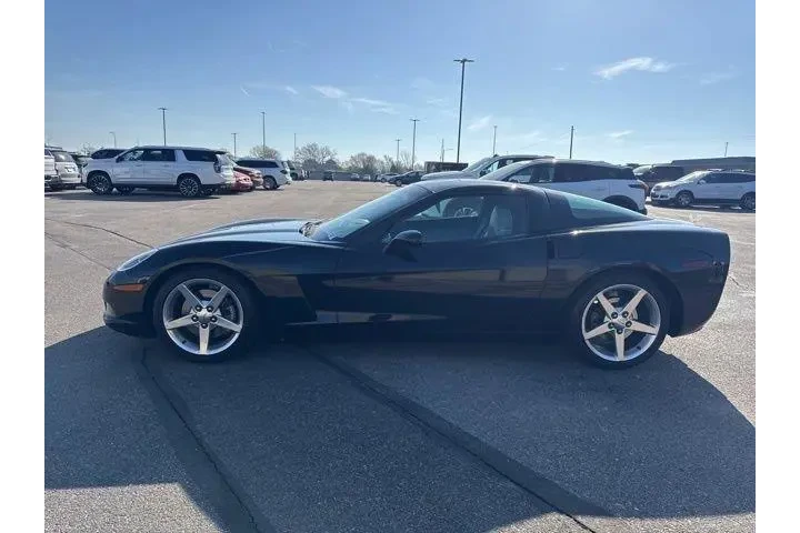 $28982 : Chevrolet Corvette 2005 2dr image 4