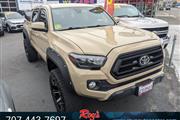 2021 Tacoma SR5 V6 4WD Truck en Eureka