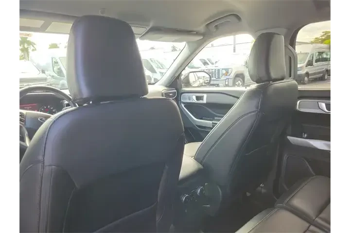 $29291 : Ford Explorer 2022 Limited 4 image 9