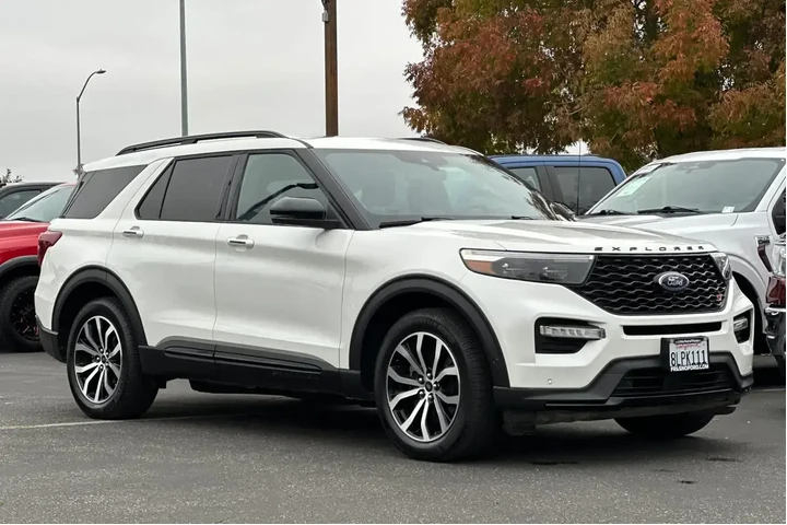 $28153 : Ford Explorer 2020 AWD ST 4d image 9