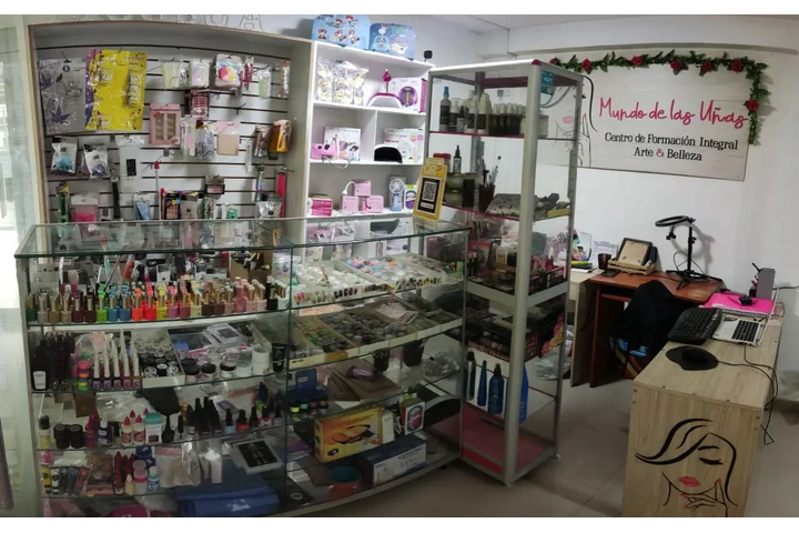 VENTA DE ACADEMIA DE BELLEZA image 3