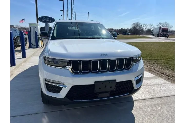 $30000 : Jeep Grand Cherokee 2023 4x4 image 4