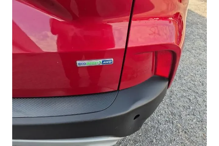 $16988 : Ford Escape 2020 AWD Titaniu image 6