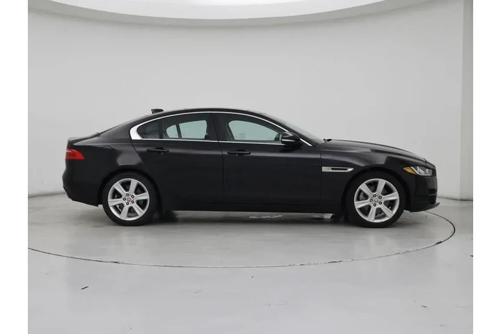 $14998 : Jaguar XE 2017 25t Prestige image 7