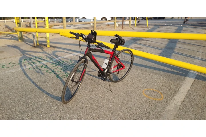$165 : HyperFit 700c Bicicleta image 1