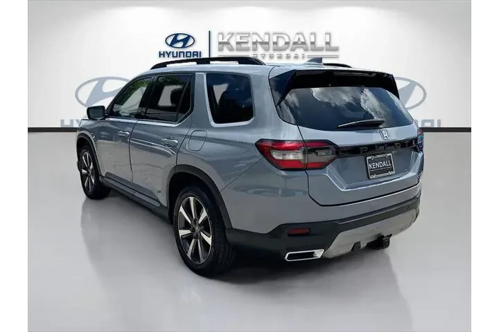 $36388 : Honda Pilot 2023 Touring 4dr image 1