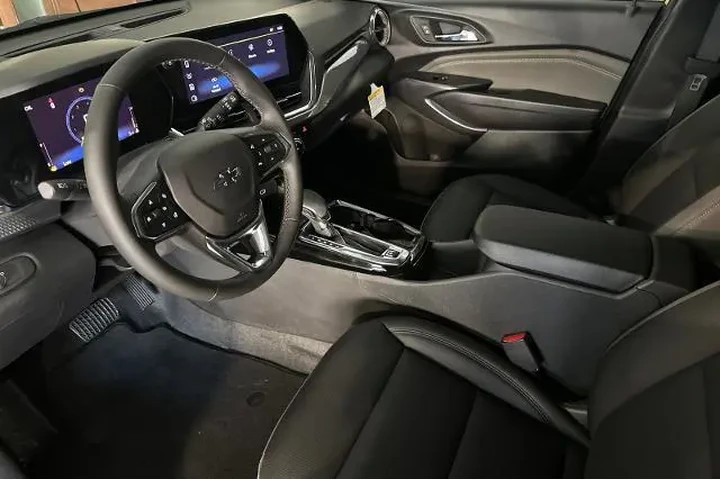 $24985 : Chevrolet Trax 2025 ACTIV 4d image 10