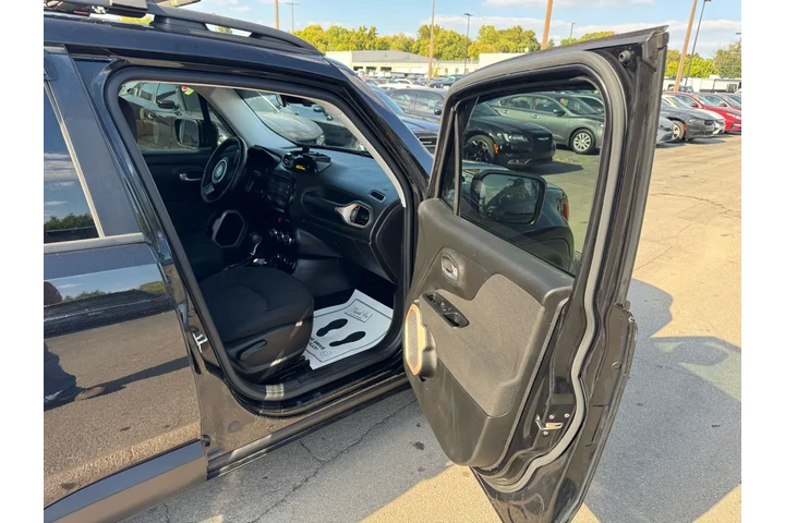 $7980 : 2016 Renegade 4WD 4dr Latitude image 8