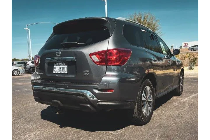 $17997 : Nissan Pathfinder 2020 4x4 S image 3