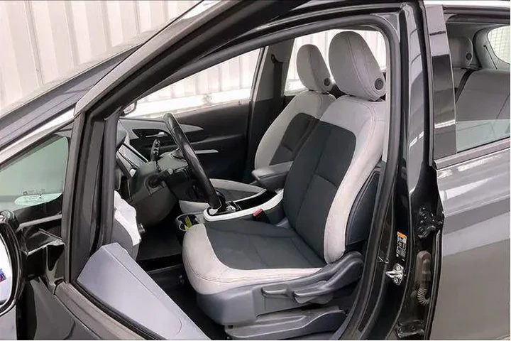 $11490 : Chevrolet Bolt EV 2020 LT 4d image 8