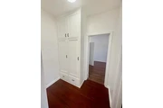 $1975 : 1 BEDROOM APARTMENT thumbnail