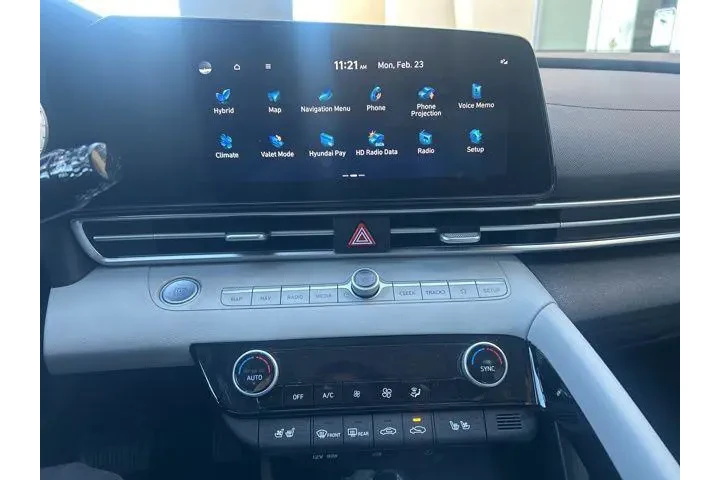 $21995 : Hyundai ELANTRA Hybrid 2023 image 8