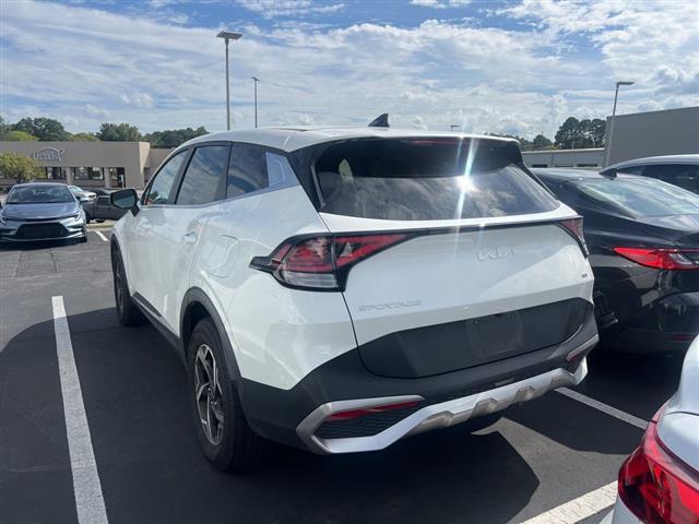 $22990 : PRE-OWNED 2023 KIA SPORTAGE LX image 8