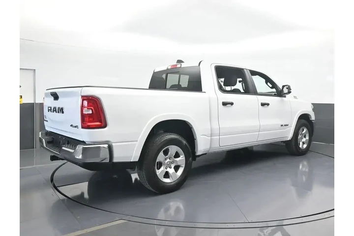 $37333 : Ram 1500 2025 4x4 Big Horn 4 image 6