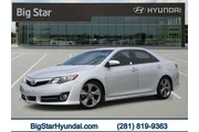 Toyota Camry 2014 SE V6 4dr
