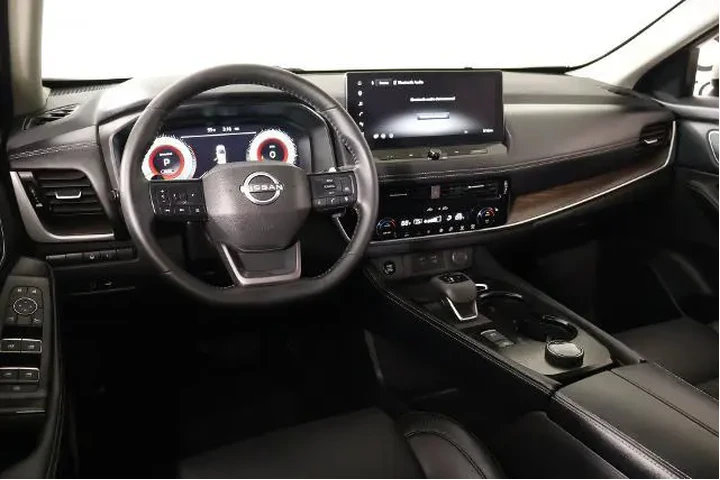 $34537 : Nissan Rogue 2026 AWD Platin image 2
