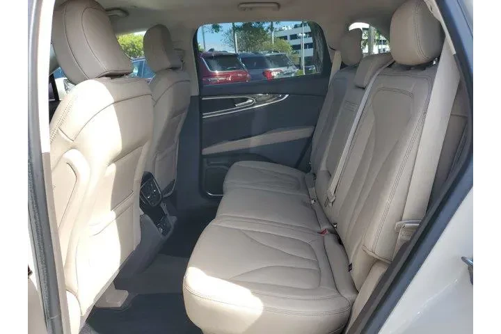 $28490 : Lincoln Nautilus 2023 Standa image 9