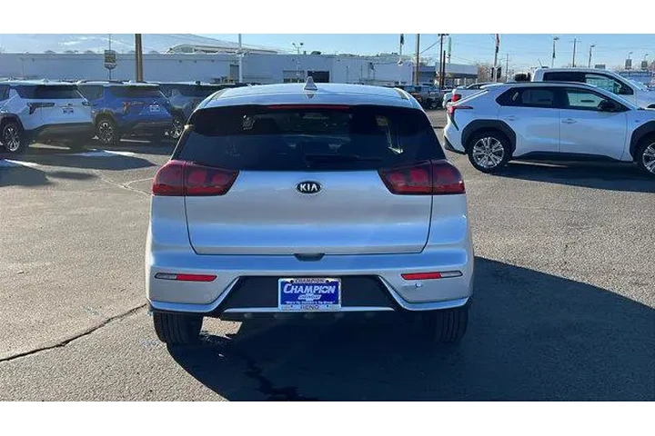 $15984 : Kia Niro 2018 FE 4dr Crossov image 6