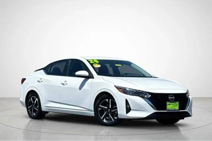 $16998 : Nissan Sentra 2024 SV 4dr Se image 2