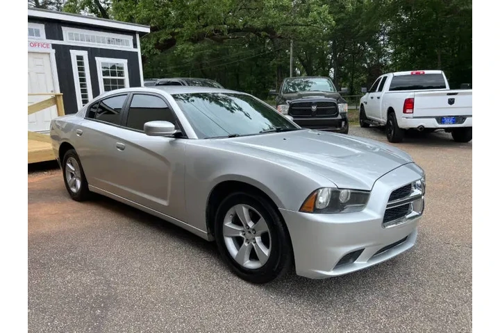 $8999 : 2012 Charger SE image 5