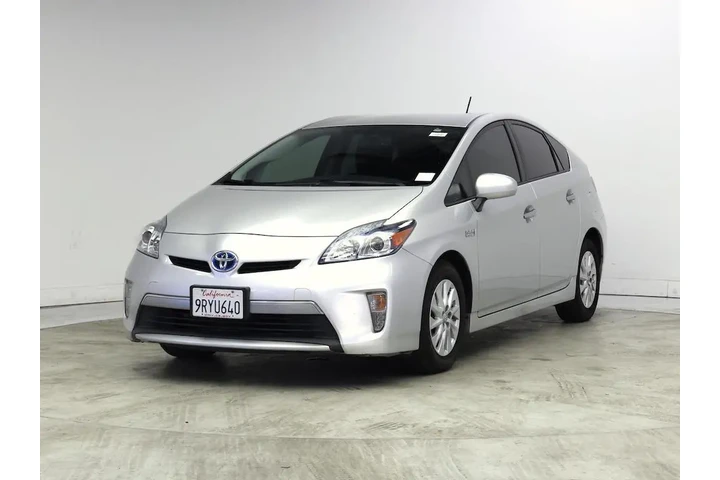 $16998 : Toyota Prius Plug-in Hybrid image 4