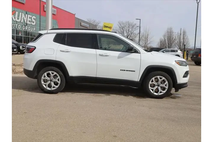 $22277 : Jeep Compass 2025 4x4 Latitu image 10