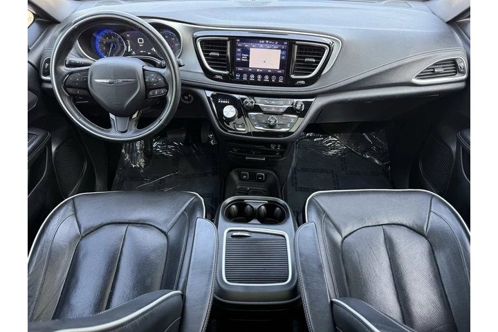 $16790 : 2018 Pacifica Limited image 3