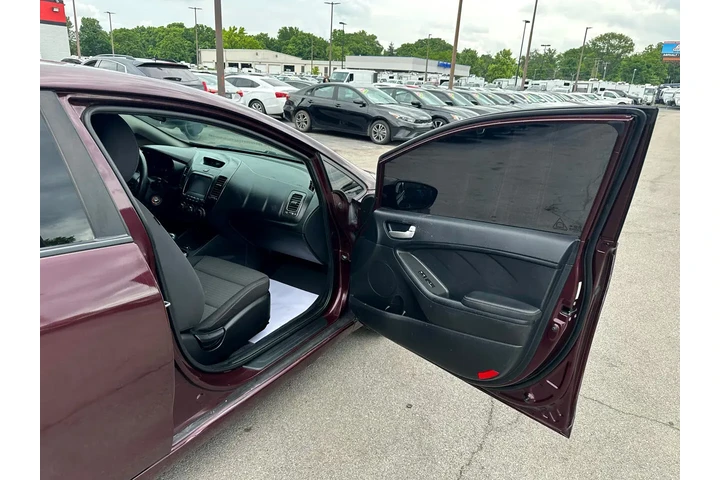 $7980 : 2018 Forte LX Auto image 8