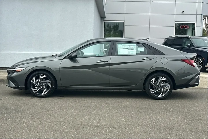 $20990 : Hyundai ELANTRA 2025 SEL Spo image 7