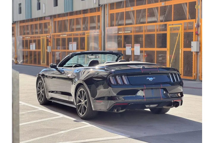 $21990 : 2017 FORD MUSTANG image 6