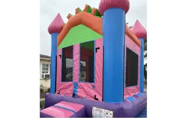 SILLAS Y MESAS DE RENTA image 10