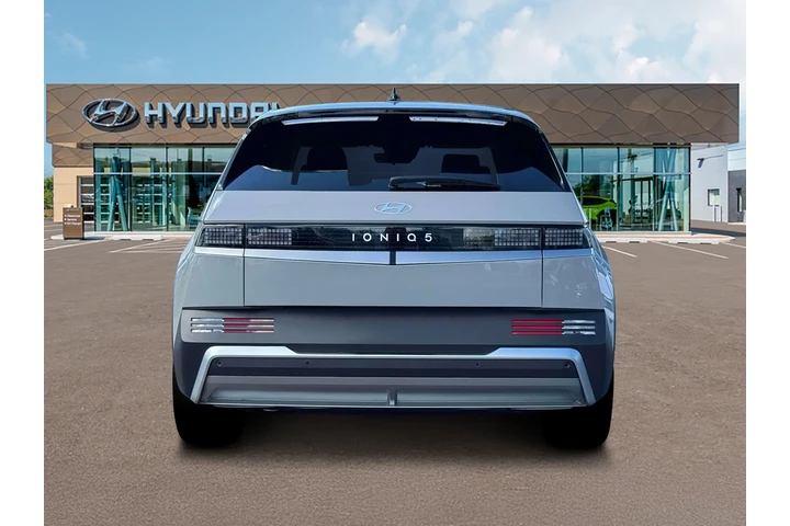 $29999 : Hyundai IONIQ 5 2026 SE Stan image 6