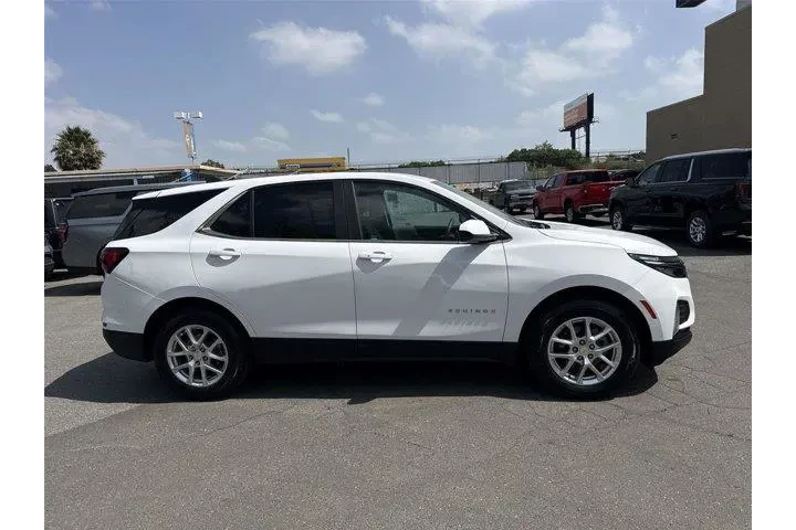 $19800 : Chevrolet Equinox 2022 LT 4d image 2