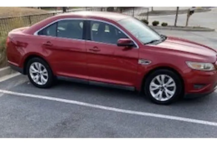 $3800 : Ford Taurus 2011 SEL 4dr Sed image 4
