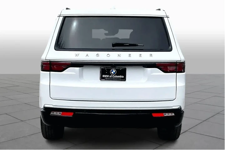 $38498 : Jeep Wagoneer 2023 4x2 4dr S image 5