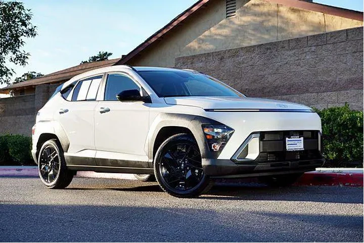 $24131 : Hyundai KONA 2026 SEL Sport image 1