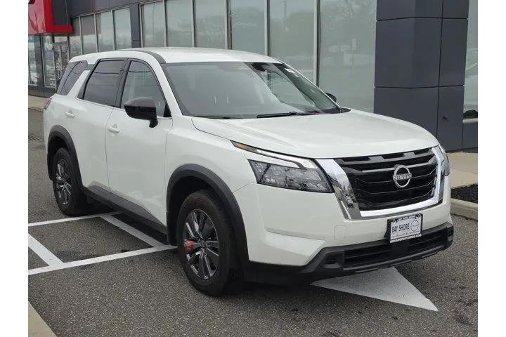 $28507 : Nissan Pathfinder 2024 AWD S image 3