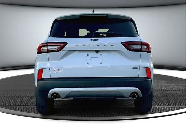 $25900 : Ford Escape Plug-In Hybrid 2 image 5