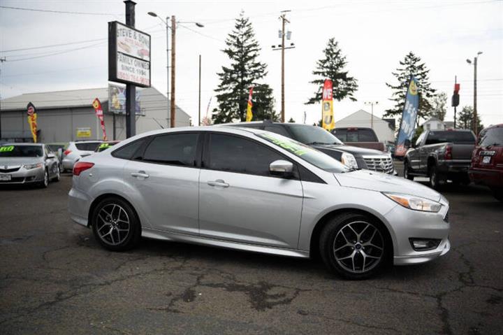 $9995 : 2016 Focus SE image 1