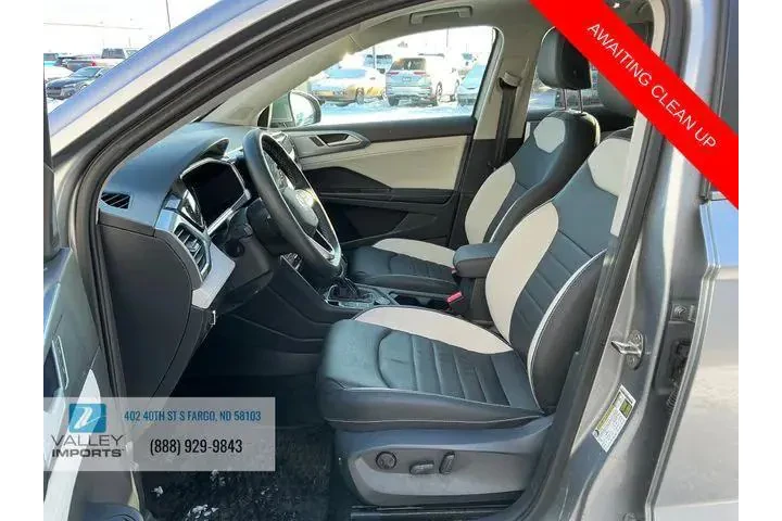 $30225 : Volkswagen Taos 2025 AWD SEL image 8