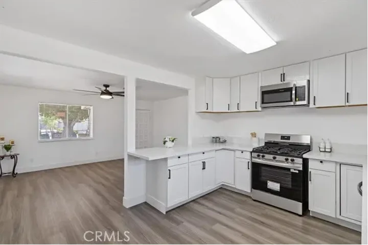 $2395 : HERMOSA CASA REMODELADA image 3