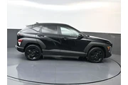 $26888 : Hyundai KONA 2026 SEL Sport thumbnail