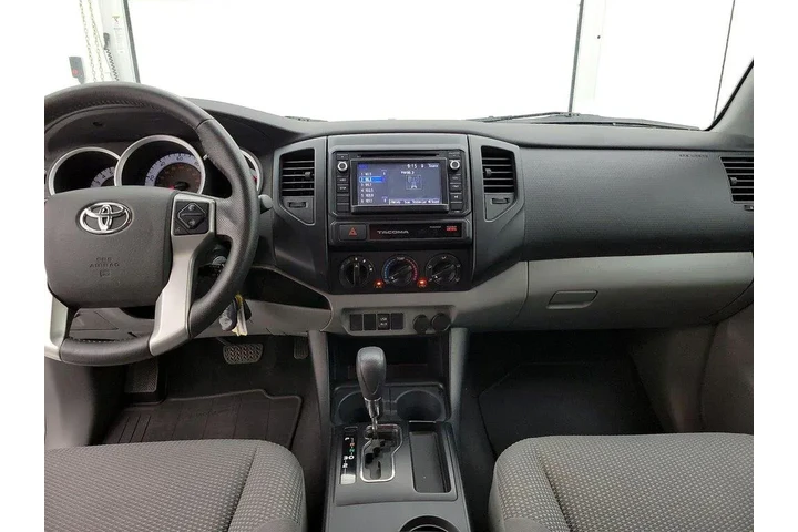 $23998 : Toyota Tacoma 2015 4x2 PreRu image 9