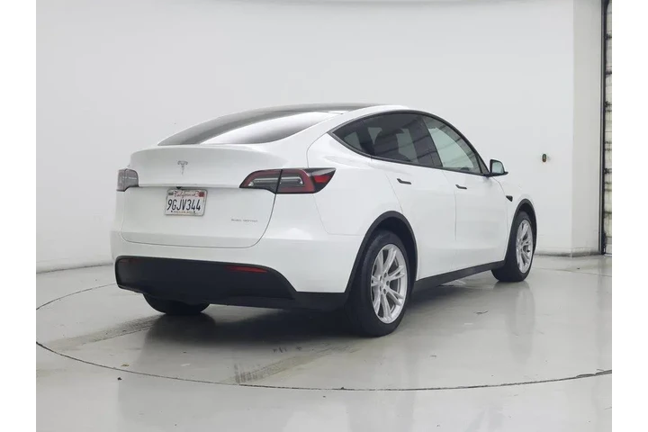 $35998 : Tesla Model Y 2023 AWD Long image 8