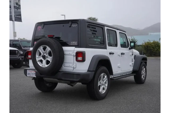 $25965 : Jeep Wrangler Unlimited 2020 image 4