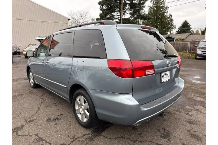 $4495 : 2004 Sienna LE 7 Passenger image 7