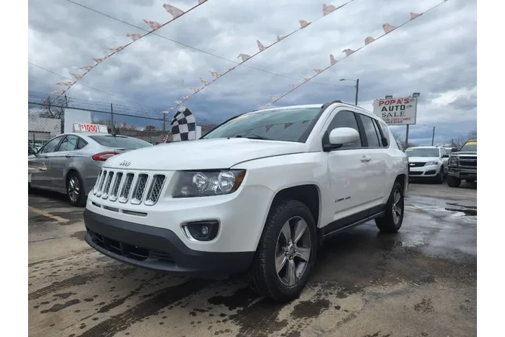 $21995 : 2017 Compass High Altitude image 4