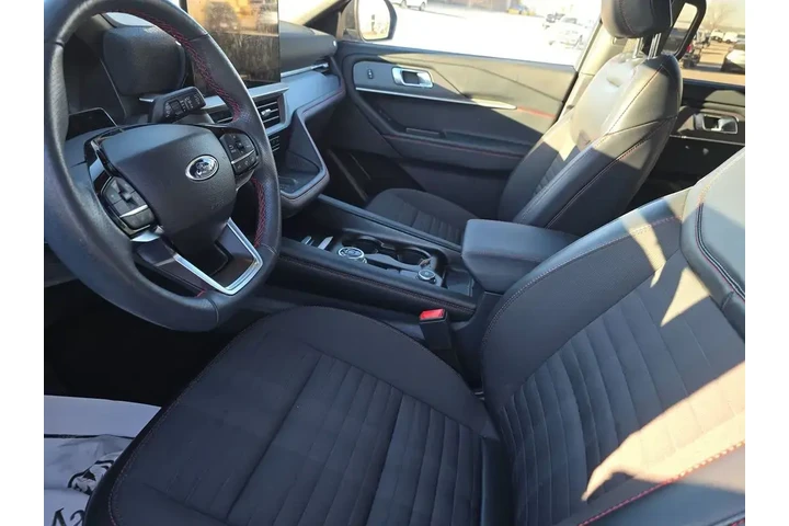 $31999 : Ford Explorer 2025 ST-Line 4 image 7